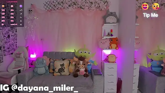 Snapshot of _dayana_miler chatting on 29, 10, 2025 dayana miler online show from 29, 10, 2025