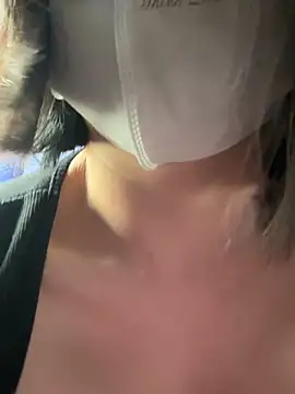 Snapshot of May-Squirt chatting on 4, 3, 2025 May-Squirt online show from 4, 3, 2025