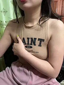 Yum-Hi online show from 6, 2, 2025