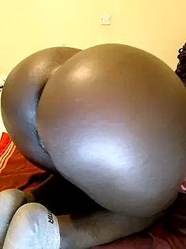 Snapshot of Misskhalifa_ chatting on 13, 3, 2025 Misskhalifa online show from 13, 3, 2025