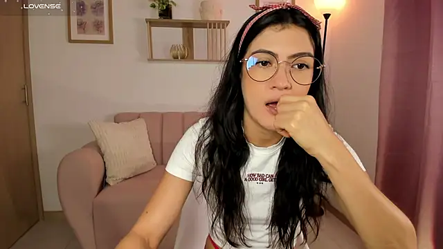 Snapshot of Lilabril chatting on 26, 6, 2026 Lilabril online show from 26, 6, 2026