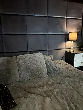 CHERRYY BOMB  online show from 15, 11, 2025