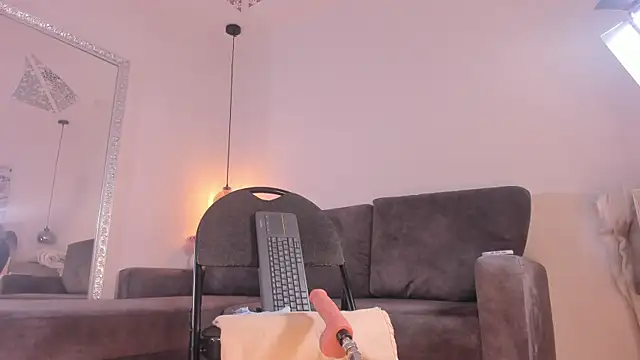 Isabella francoo online show from 15, 9, 2025