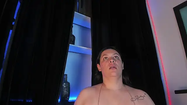 Snapshot of Biiancacox chatting on 21, 2, 2025 Biiancacox online show from 21, 2, 2025