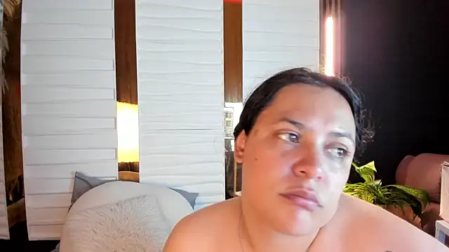 Snapshot of Biiancacox chatting on 10, 9, 2025 Biiancacox online show from 10, 9, 2025