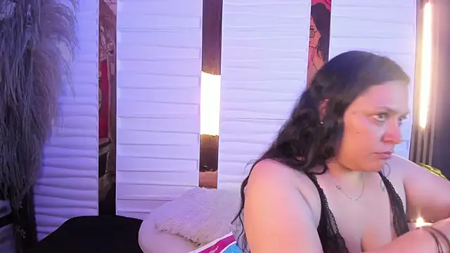 Snapshot of Biiancacox chatting on 13, 11, 2025 Biiancacox online show from 13, 11, 2025