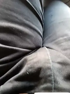 Snapshot of HeftyTheory7 chatting on 15, 11, 2025 HeftyTheory7 online show from 15, 11, 2025