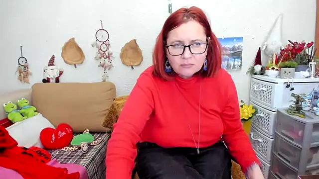 Snapshot of PlayfullMature chatting on 13, 2, 2025 PlayfullMature online show from 13, 2, 2025