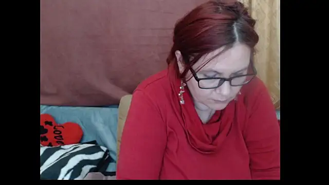 Snapshot of PlayfullMature chatting on 21, 4, 2026 PlayfullMature online show from 21, 4, 2026