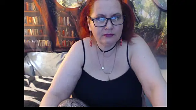 Snapshot of PlayfullMature chatting on 27, 5, 2026 PlayfullMature online show from 27, 5, 2026