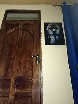 queennapal online show from 13, 3, 2025