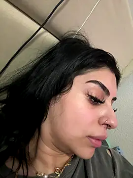 ThickerThanYoBitch online show from 8, 10, 2025