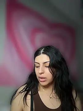 ThickerThanYoBitch online show from 7, 5, 2026