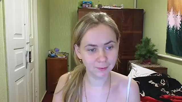 Riley Roo online show from 18, 12, 2024