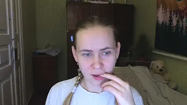 Riley Roo online show from 9, 1, 2025