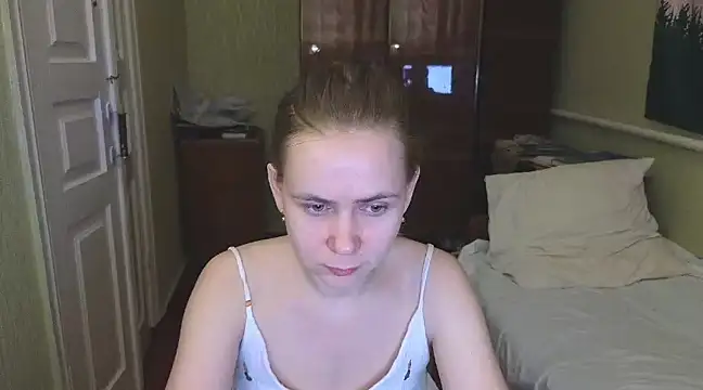 Riley Roo online show from 25, 2, 2025