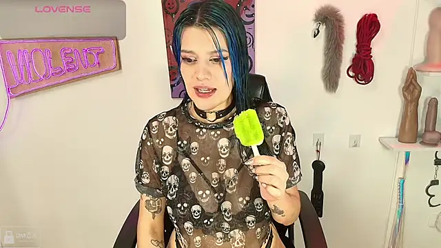 Violet-Queen online show from 2, 3, 2025