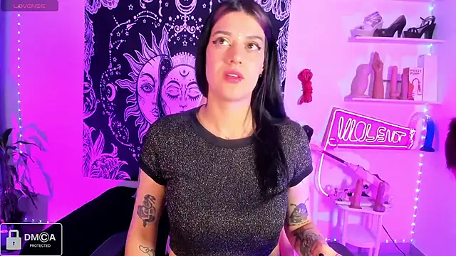 Violet-Queen online show from 16, 4, 2026