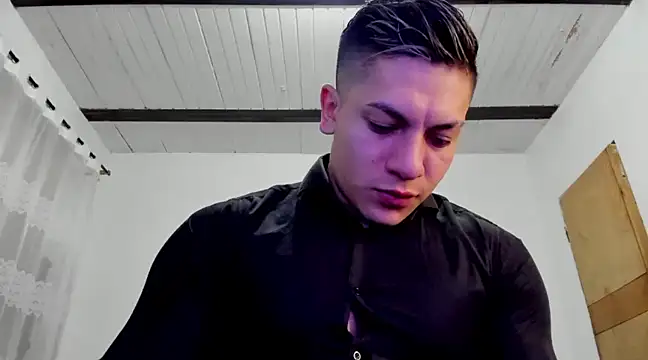 Snapshot of aquiles_51 chatting on 17, 1, 2025 aquiles 51 online show from 17, 1, 2025