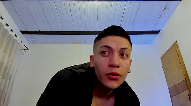 Snapshot of aquiles_51 chatting on 11, 2, 2025 aquiles 51 online show from 11, 2, 2025