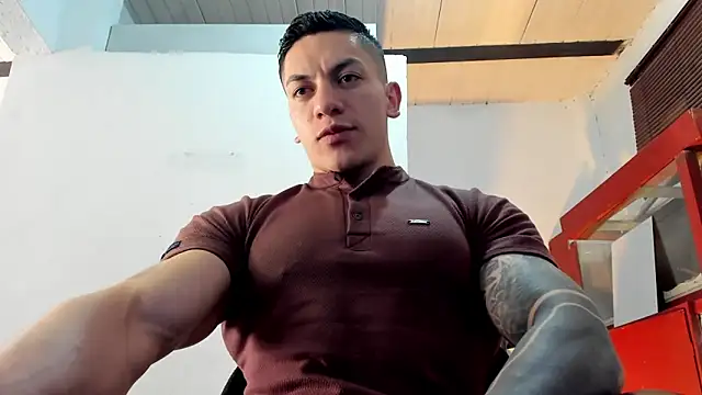Snapshot of aquiles_51 chatting on 2, 10, 2025 aquiles 51 online show from 2, 10, 2025