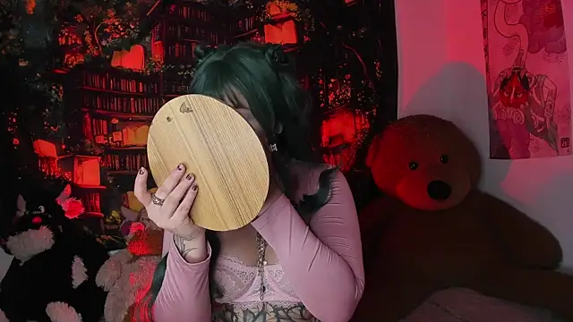 Snapshot of Elena-Rosse chatting on 20, 11, 2025 Elena-Rosse online show from 20, 11, 2025