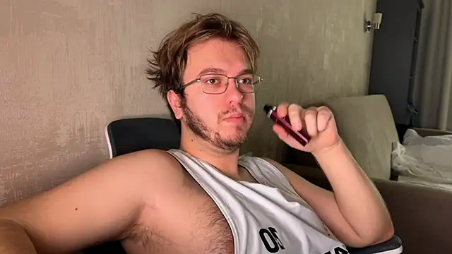 Snapshot of kiopiggy chatting on 6, 11, 2025 kiopiggy online show from 6, 11, 2025