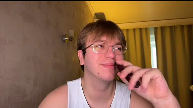 Snapshot of kiopiggy chatting on 12, 11, 2025 kiopiggy online show from 12, 11, 2025