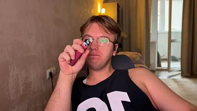 Snapshot of kiopiggy chatting on 13, 11, 2025 kiopiggy online show from 13, 11, 2025