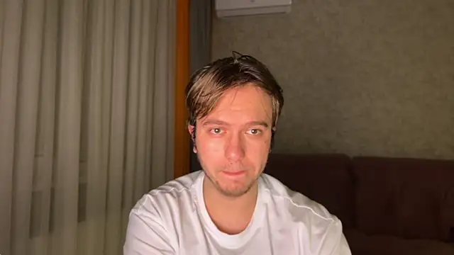 Snapshot of kiopiggy chatting on 1, 12, 2025 kiopiggy online show from 1, 12, 2025