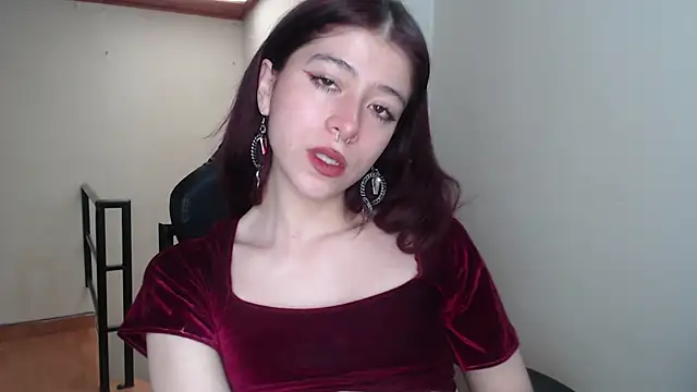 Snapshot of SuzzyyM chatting on 27, 1, 2025 SuzzyyM online show from 27, 1, 2025