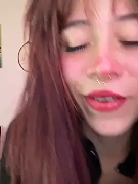 SuzzyyM online show from 13, 6, 2026