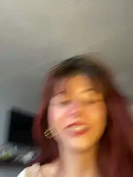 SuzzyyM online show from 15, 6, 2026