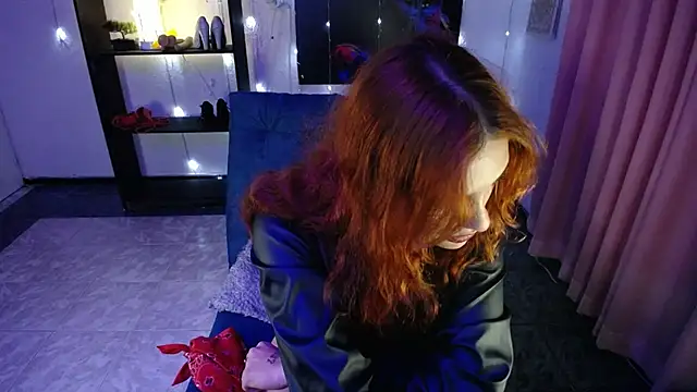 Snapshot of IsaBaileys_ chatting on 4, 2, 2025 IsaBaileys online show from 4, 2, 2025