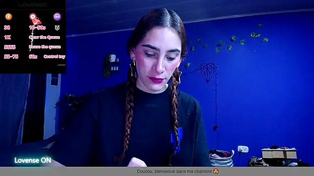 Snapshot of IsaBaileys_ chatting on 29, 9, 2025 IsaBaileys online show from 29, 9, 2025