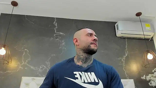 Snapshot of BruceDallas chatting on 2, 2, 2025 BruceDallas online show from 2, 2, 2025