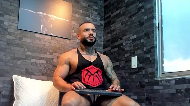 Snapshot of BruceDallas chatting on 5, 11, 2025 BruceDallas online show from 5, 11, 2025