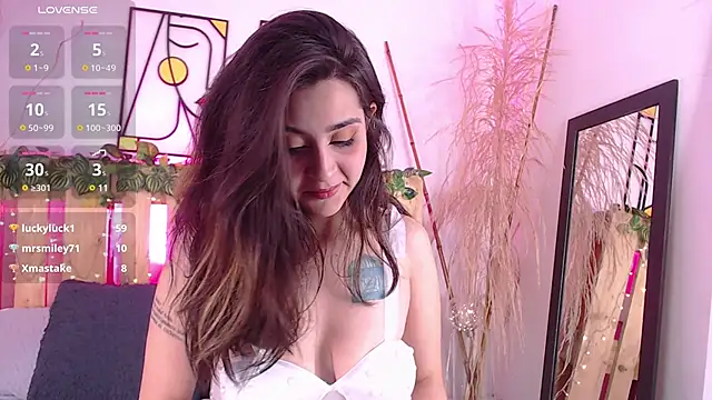 Snapshot of emily_amaya chatting on 20, 12, 2024 emily amaya online show from 20, 12, 2024