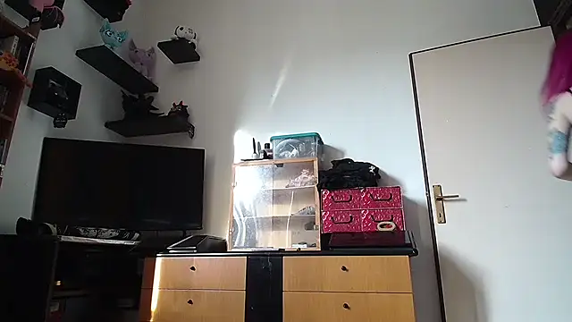 Snapshot of Honey2Bad chatting on 30, 11, 2025 Honey2Bad online show from 30, 11, 2025