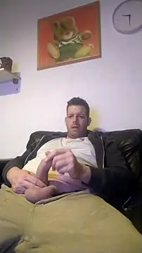 Knuffelstaaf123 online show from 14, 1, 2026