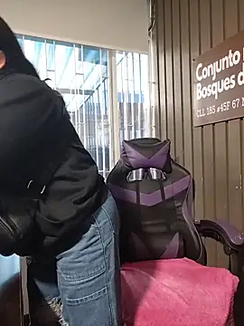 Cute Penelope online show from 5, 2, 2026