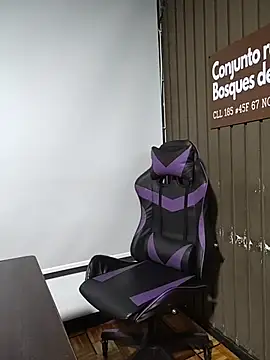 Cute Penelope online show from 3, 3, 2026