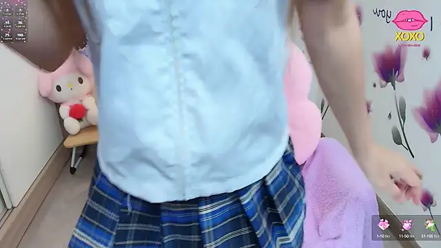 Snapshot of _Mizuki_ chatting on 1, 10, 2025 Mizuki online show from 1, 10, 2025