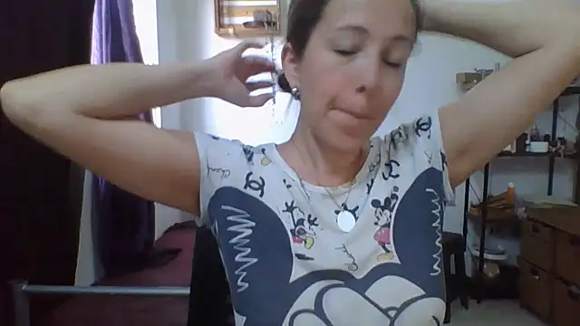 Snapshot of charlott_ponce chatting on 18, 5, 2026 charlott ponce online show from 18, 5, 2026