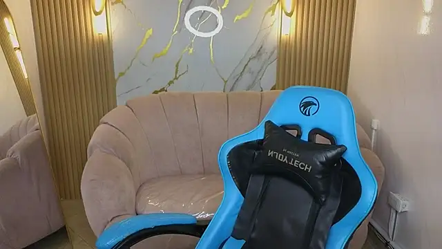 Snapshot of _mia_collins_b_ chatting on 29, 11, 2025 mia collins b online show from 29, 11, 2025