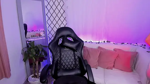  mia collins b  online show from 12, 4, 2026