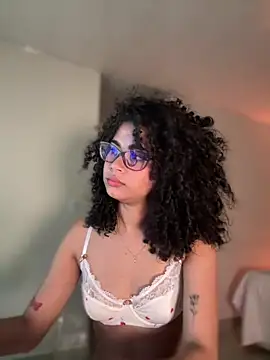 Snapshot of Lianh_Benett chatting on 26, 1, 2025 Lianh Benett online show from 26, 1, 2025