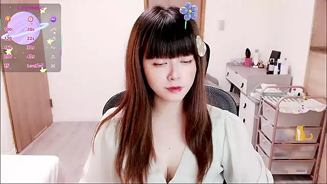 Snapshot of a0513 chatting on 19, 10, 2025 a0513 online show from 19, 10, 2025