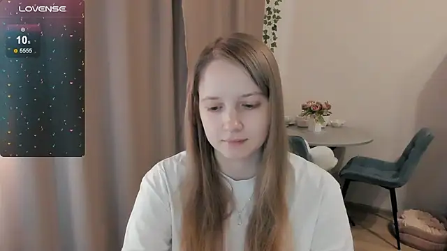 Snapshot of Alyaley chatting on 8, 4, 2026 Alyaley online show from 8, 4, 2026