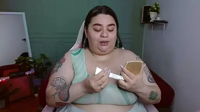 Snapshot of tiffany_laurens chatting on 28, 12, 2024 tiffany laurens online show from 28, 12, 2024